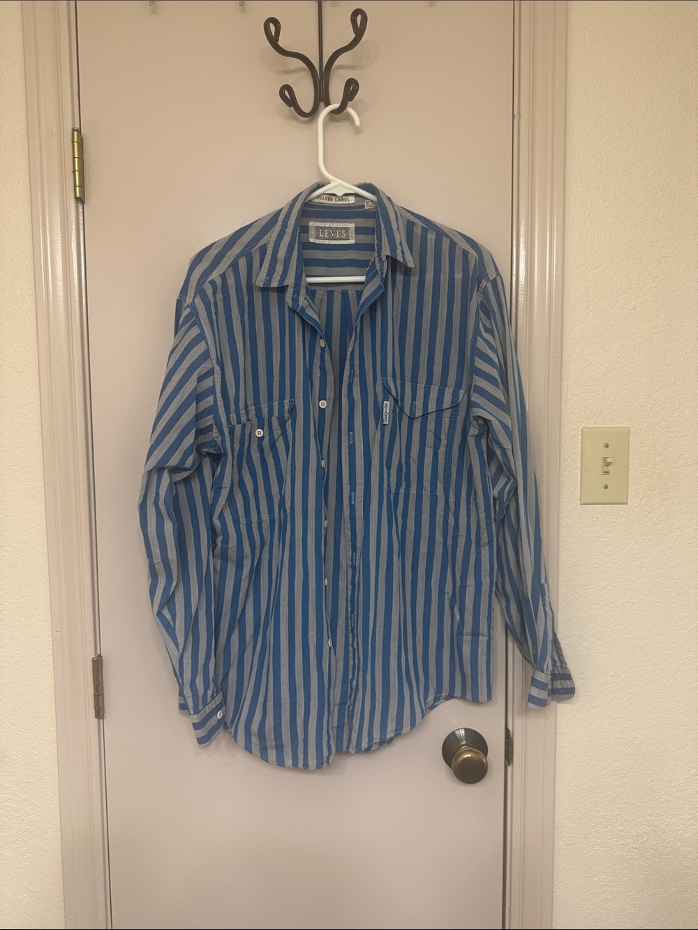 Vintage Levi's Men's Silver Label Button-Down Shirt